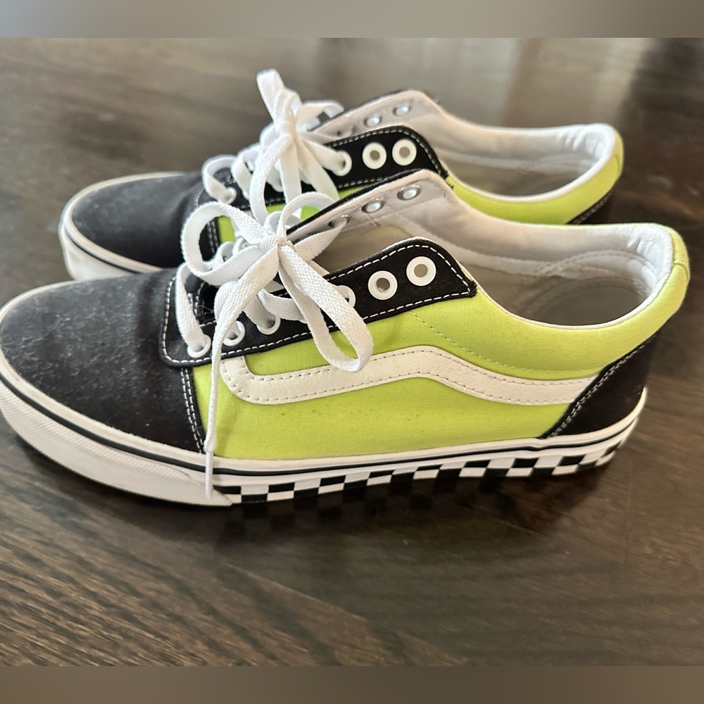 ✨SALE ✨Vans Sneakers Checkered Ward Black & Green Shoes